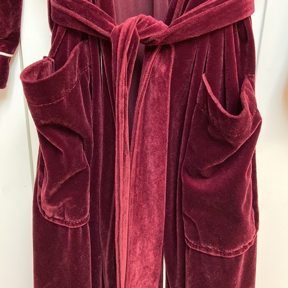 Christian Dior Vintage Velvet Tie Robe Burgundy - Picture 5 of 6